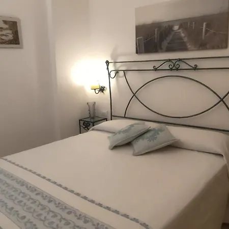 Cala Ginepro Vila